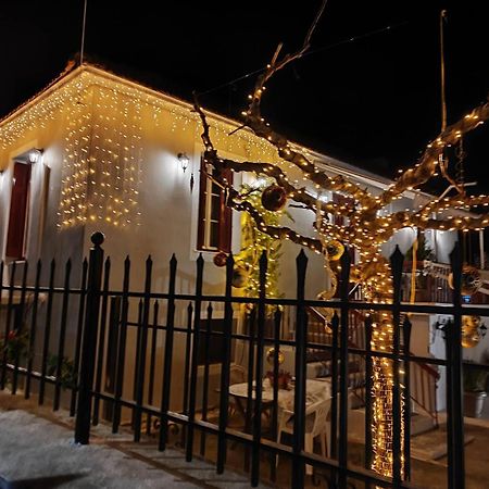 Rooms In Yard Corinth Екстер'єр фото