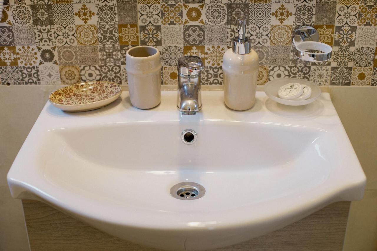 Rooms In Yard Corinth Екстер'єр фото