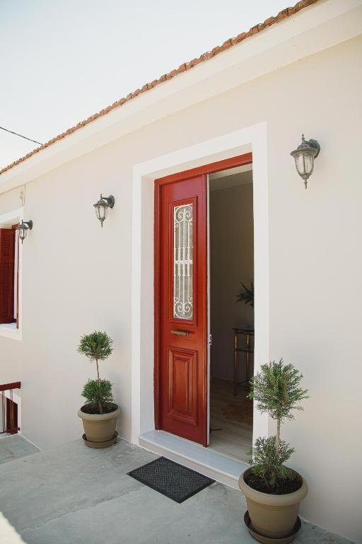 Rooms In Yard Corinth Екстер'єр фото